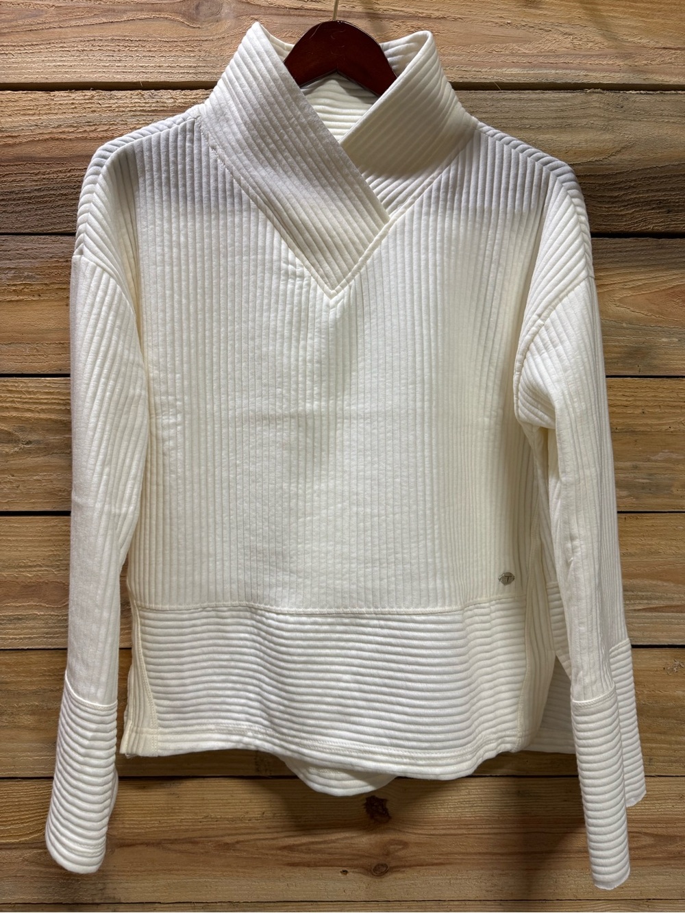 Tahari Cream Ribbed V-Neck Funnel Neck Sweatshirt, Women’s Medium